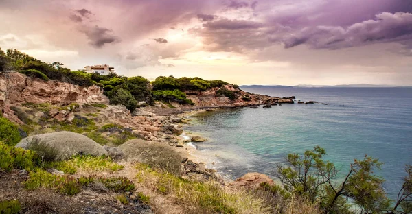 Vista Panorâmica Uma Praia Rochosa Rafina Grécia — Fotografia de Stock