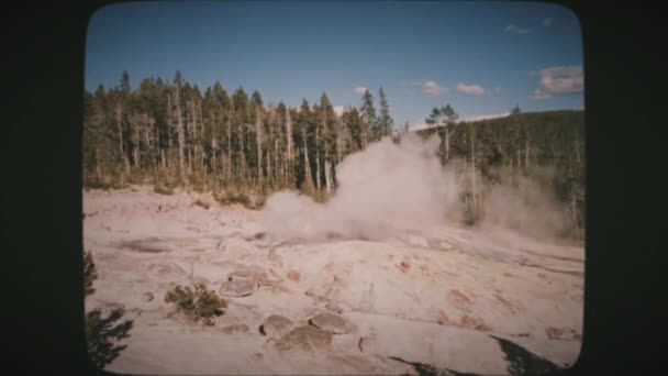 Geyser Barco Vapor Yellowstone National Park Eua Gêiser Mais Alto — Vídeo de Stock