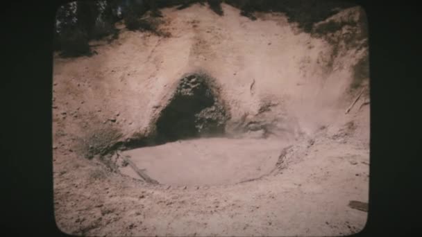 Dragon Mouth Geyser Mud Volcano Área Grand Loop Road Yellowstone — Vídeo de stock