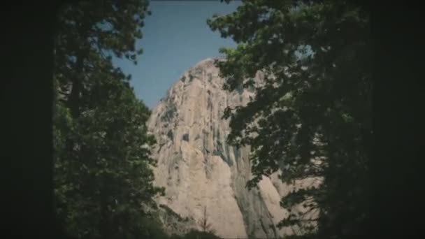 Yosemite Ulusal Parkı Ndaki Capitan Granit Kayalıklarına Doğru Gidiyor Klasik — Stok video