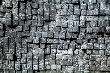 Beton direk kazık ön ve yan görünümü
