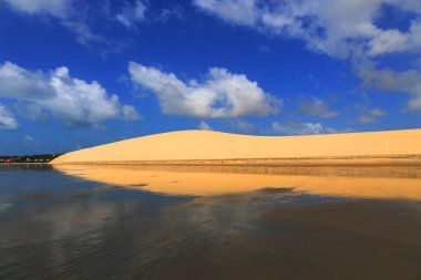 Jericoacoara, Brezilya 'da günbatımının panoramik görüntüsü