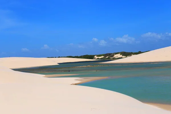 Kaunis Maisema Turkoosi Laguunit Valkoinen Hiekkadyynit Kansallispuistossa Lencois Maranhenses Maranhao — kuvapankkivalokuva