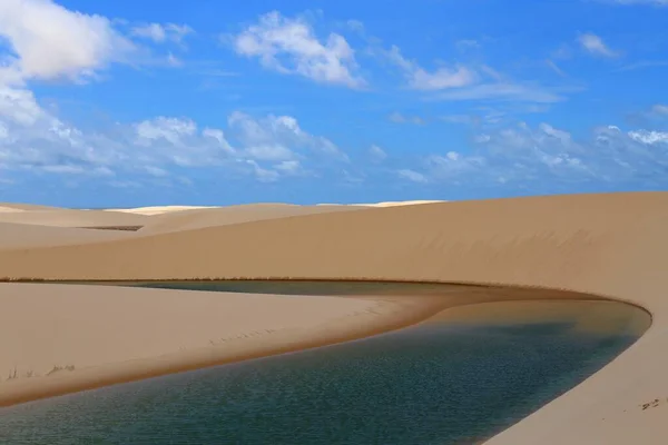 Gyönyörű Táj Türkiz Lagúnák Fehér Homokdűnék Lencois Maranhenses Nemzeti Parkban — Stock Fotó