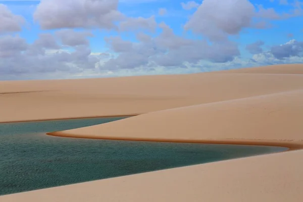 Gyönyörű Táj Türkiz Lagúnák Fehér Homokdűnék Lencois Maranhenses Nemzeti Parkban — Stock Fotó