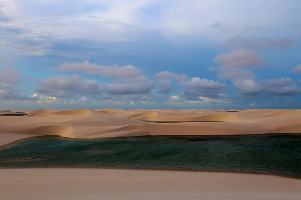 Bela Paisagem Lagoas Turquesa Dunas Areia Branca Parque Nacional Lencois — Fotografia de Stock