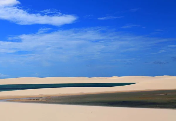 Όμορφο Τοπίο Τιρκουάζ Λιμνοθάλασσες Και Λευκά Αμμόλοφους Στο Εθνικό Πάρκο — Φωτογραφία Αρχείου