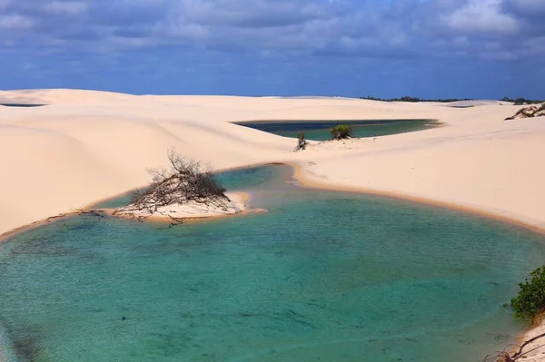 Piękna Turkusowa Laguna Wydma Santo Amaro Park Narodowy Lencois Maranhenses — Zdjęcie stockowe