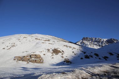 Fas 'taki dağ kayak merkezi Oukaimeden.