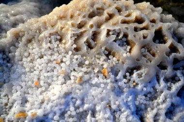 Ölü Deniz, İsrail 'de etkileyici jeolojik oluşumlar