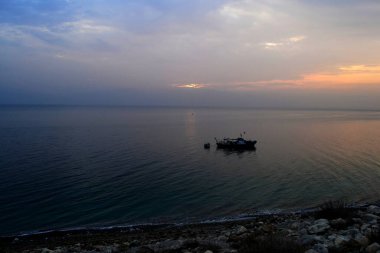 Ölü Deniz, İsrail 'de etkileyici jeolojik oluşumlar