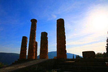 Etkileyici antik Delphi Arkeoloji Parkı, Yunanistan