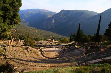 Etkileyici antik Delphi Arkeoloji Parkı, Yunanistan