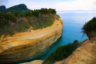 Sidari, Korfu Adası, Yunanistan 'da manzara kayalık plajı