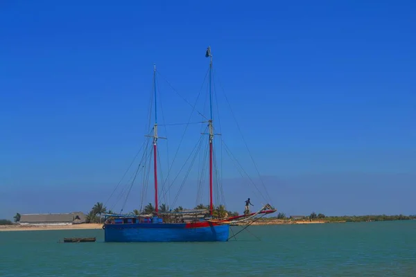 Morondava Madagaskar Geleneksel Ahşap Tekne — Stok fotoğraf