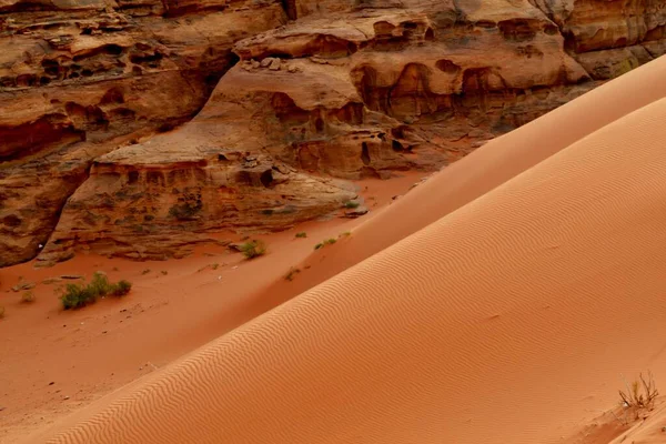 Τέλειος Αμμόλοφος Στο Wadi Rum Ιορδανία — Φωτογραφία Αρχείου