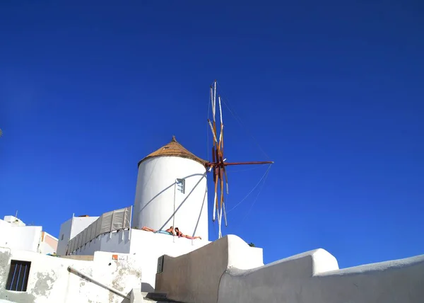 Vacker Vit Och Blå Arkitektur Oia Santorini Grekland — Stockfoto