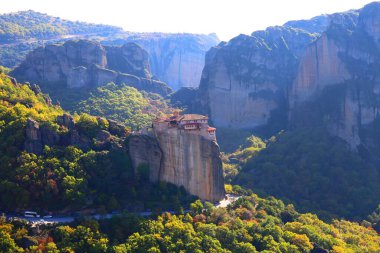 Uzak antik Meteora manastırları, Yunanistan