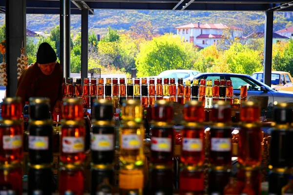 Γλυκό Φυσικό Μέλι Από Την Αγορά Της Μοστάρ Βοσνία — Φωτογραφία Αρχείου