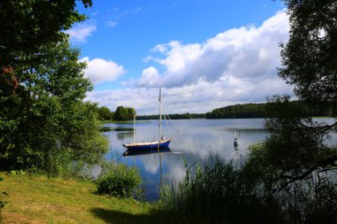 Litvanya 'daki Trakai Gölü' nün güzel manzarası