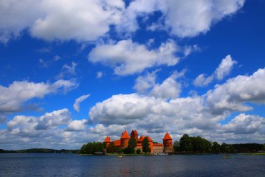 Litvanya 'daki Trakai Gölü' nün güzel manzarası
