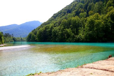 Slovenya 'daki güzel taze dağ nehri Soca