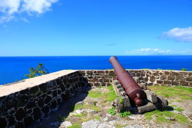 Güvercin Adası, Rodney Körfezi, Saint Lucia 'daki tarihi takviye