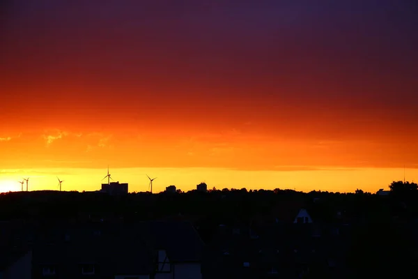 ドイツのWormsでの日没の間の劇的な空 — ストック写真