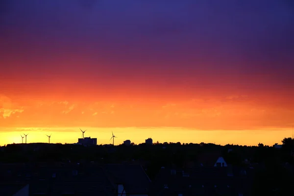 ドイツのWormsでの日没の間の劇的な空 — ストック写真