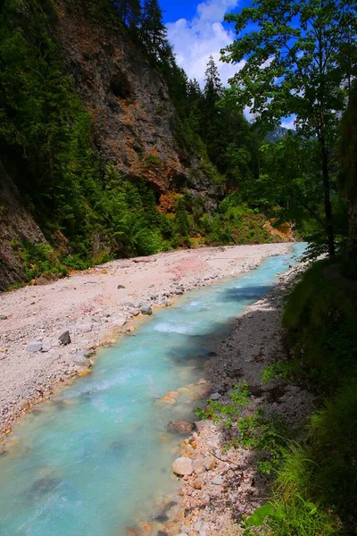 Cachoeira Selvagem Nas Montanhas Eslovénia — Fotografia de Stock
