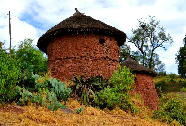 Okrągły Tukul Tradycyjny Etiopski Dom Strzechą Kamienną Budowlą Lalibela — Zdjęcie stockowe