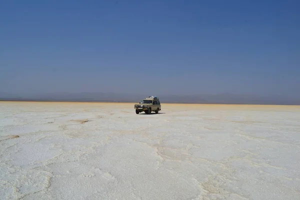 Auto Woestijn Van Danakil Depressie — Stockfoto