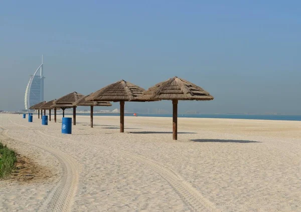 Strandparasols Dubai Verenigde Arabische Emiraten — Stockfoto
