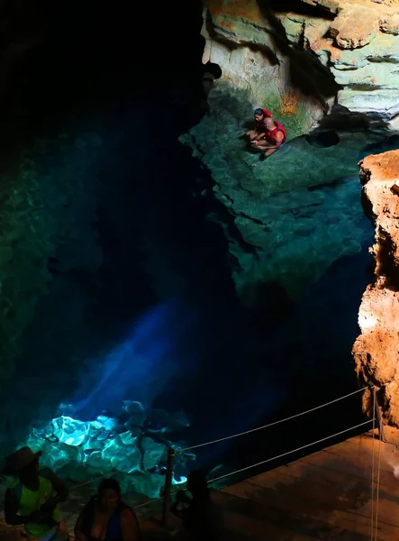 Синее Подземное Озеро Поко Азул Чапада Диамантина — стоковое фото