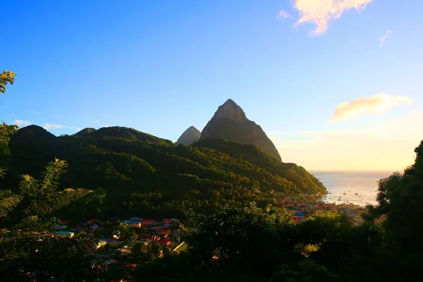 Piękny Zachód Słońca Widok Gros Piton Soufriere Wyspa Saint Lucia — Zdjęcie stockowe