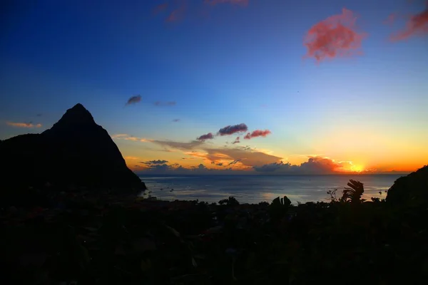 Piękny Zachód Słońca Widok Gros Piton Soufriere Wyspa Saint Lucia — Zdjęcie stockowe