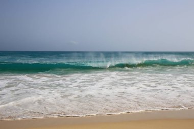 Maio, Cape Verde 'de güzel bir turkuaz dalgası