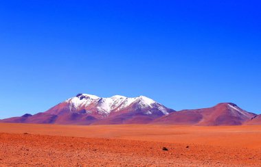 Manzaralı ve renkli Bolivya Çölü