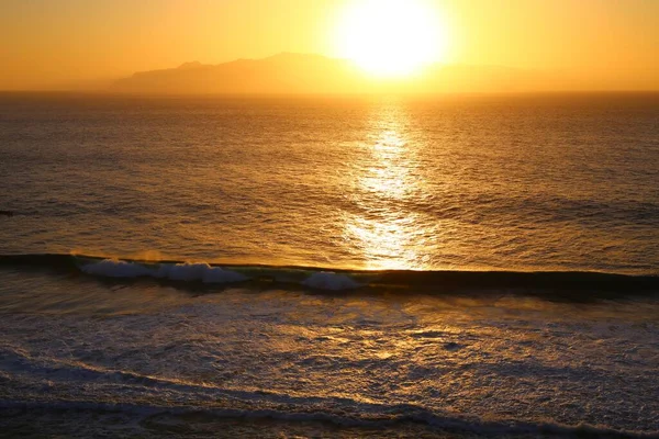 Schöner Sonnenuntergang Über Dem Ozean Und Der Insel Kap Verde — Stockfoto