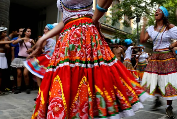 Maracatu Táncosok Utcán Fellépnek Karnevál Alatt — Stock Fotó