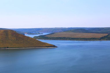 Batı Ukrayna 'daki etkileyici Bakota barajı, Khmelnytskyi Oblastı 