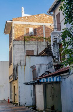 Ipoh, Malezya - 25 Temmuz 2020: Eski Ipoh kasabasının eşsiz miras binaları ve sokak sanatları sayesinde ünlü bir cazibe merkezi olan Miras Yolu.