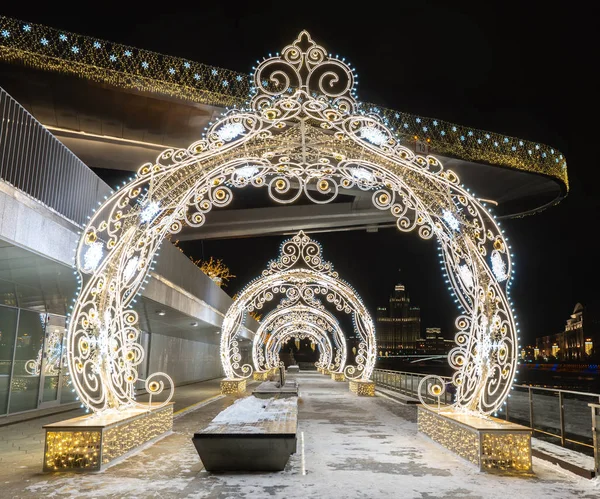 Güzel yeni yıl sokak aydınlatma