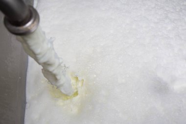 Modern süt tatlı süt depolama Tank dolum işlemi