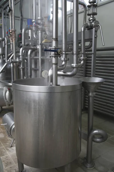 Tanques Almacenamiento Para Leche Utilizada Para Producción Productos Lácteos Planta — Foto de Stock