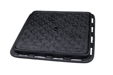 Siyah demir kare Manhole kapak-bir sokakta bir kanalizasyon önde gelen kapalı açılış, stüdyo shot beyaz arka planda Izole