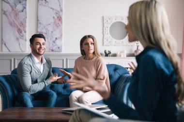 Çift ziyaret psikolog. Aile sorunu.