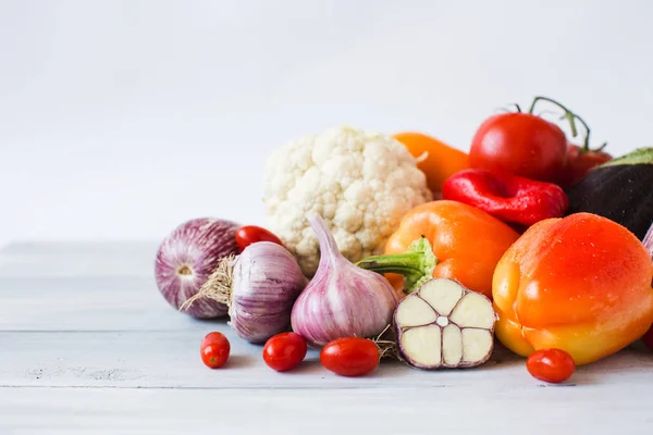 Grönsaker Bordet Närbild Rent Ätande Och Dietkoncept — Stockfoto