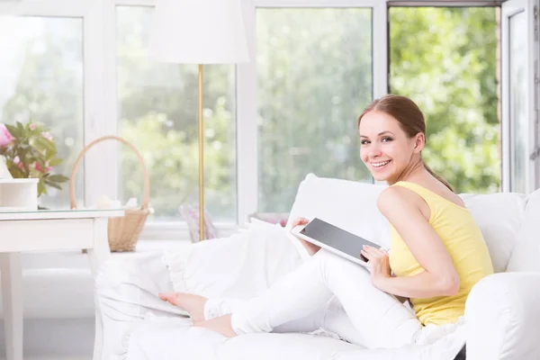 Happy Woman Tablet Couch New House — Stock Photo, Image
