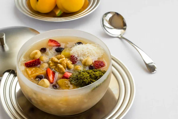 Tradisjonell Tyrkisk Dessert Ashura Asure Noah Ark Pudding Hvit Overflate – stockfoto